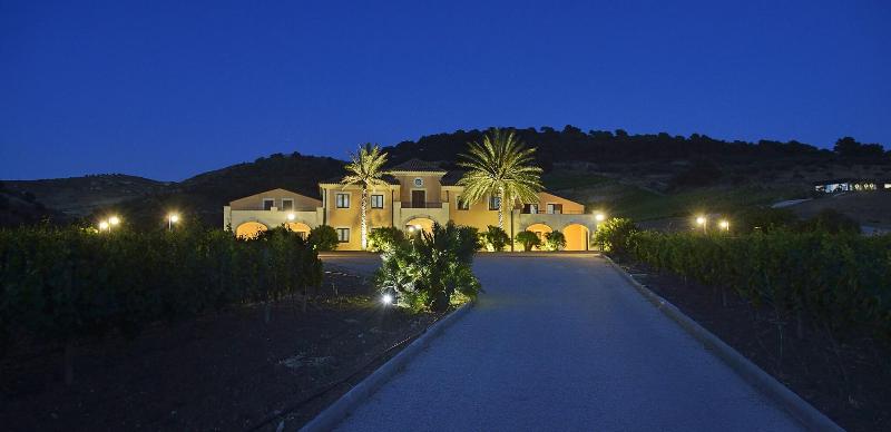Baglio Caruana Cantina & Relais - Genel