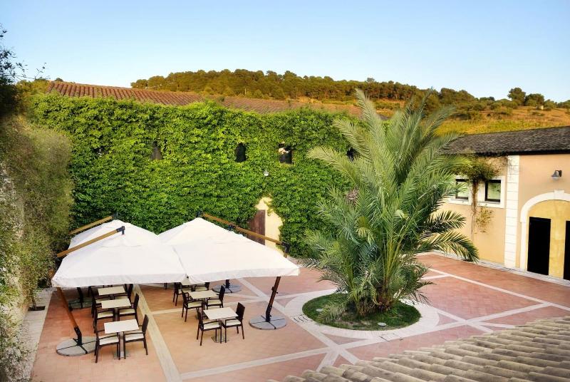 Baglio Caruana Cantina & Relais - Oda