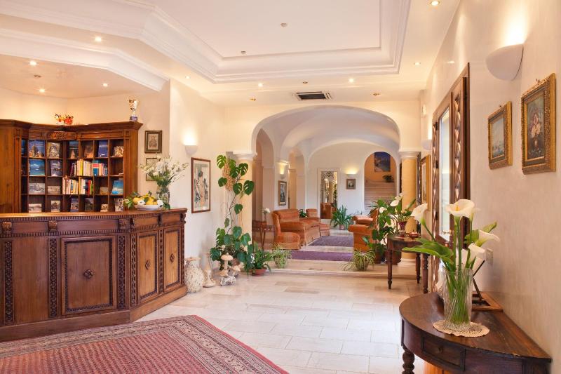 Hotel Torre Bennistra - Lobi