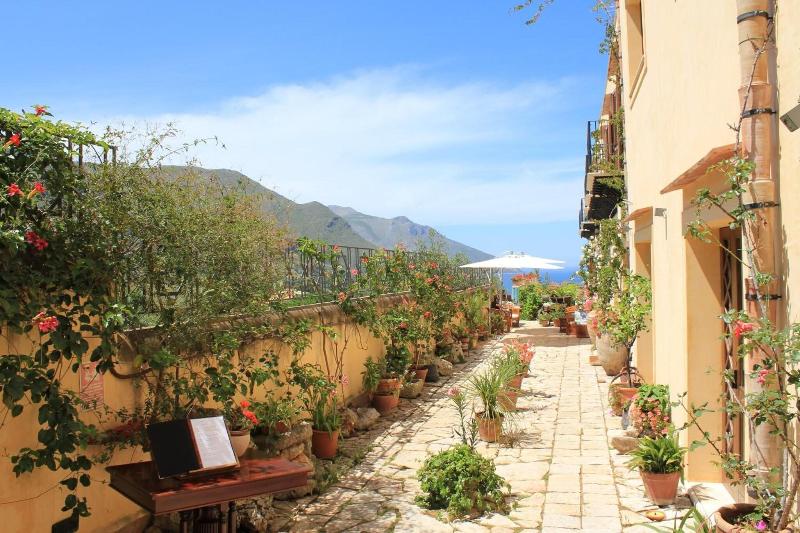 Hotel Torre Bennistra - Genel