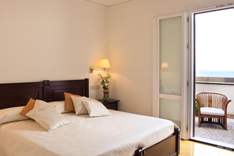 Hotel Torre Bennistra - Oda