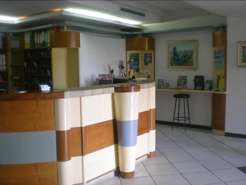Hotel Seven Residence - Lobi