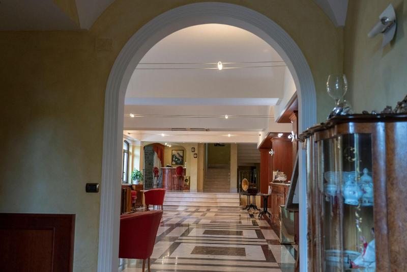Hotel Villa Venus - Lobi