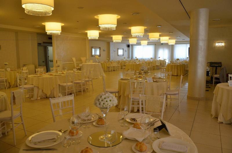 Mediterraneo Palace Depandance - Restoran