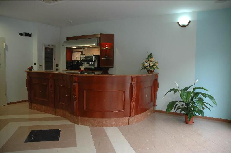 Real Asturias Hotel - Lobi