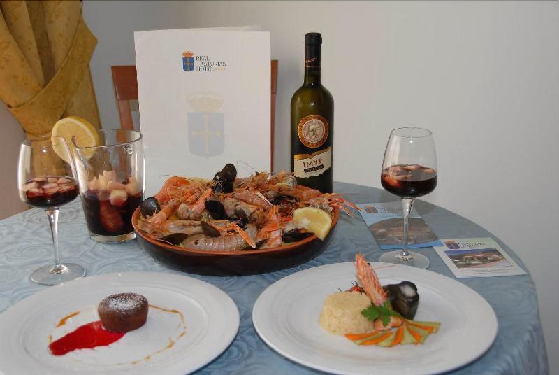Real Asturias Hotel - Restoran