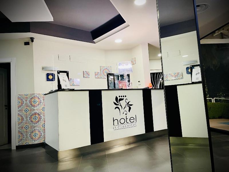 Hotel Residence Le Ceramiche - Lobi
