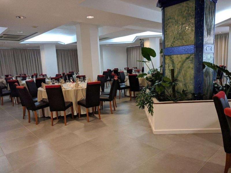 Hotel Residence Le Ceramiche - Restoran