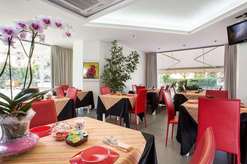 Hotel Residence Le Ceramiche - Restoran