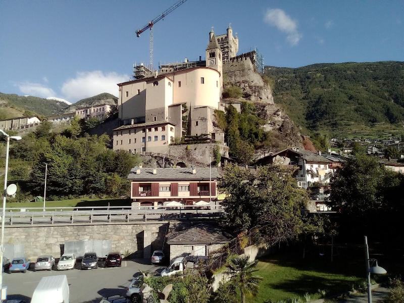 Chateau - Genel
