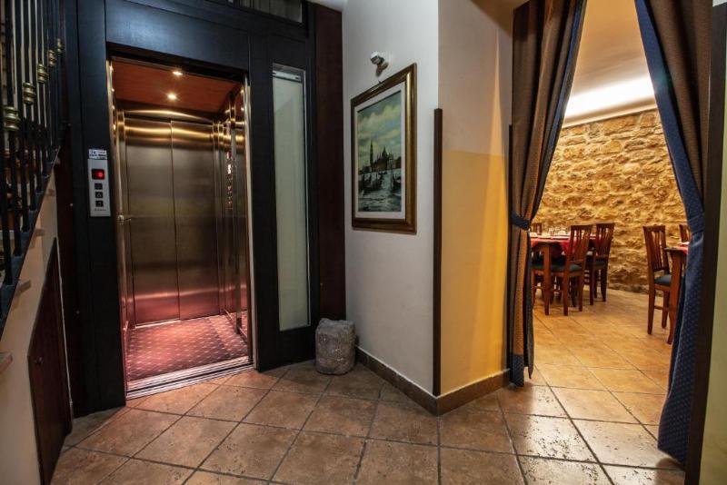 Hotel Gangi - Restoran
