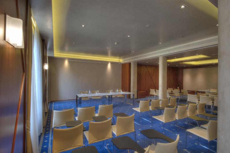 Hotel Rua Frati 48 In San Francesco - Toplantı