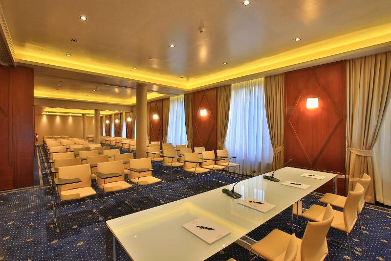 Hotel Rua Frati 48 In San Francesco - Toplantı