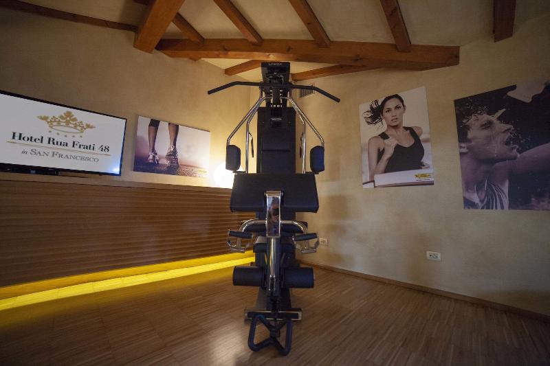 Hotel Rua Frati 48 In San Francesco - Aktivite