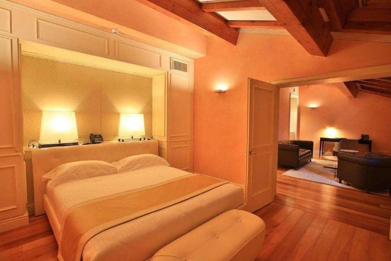 Hotel Rua Frati 48 In San Francesco - Oda