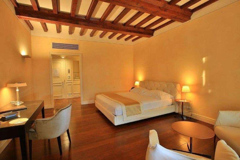 Hotel Rua Frati 48 In San Francesco - Oda