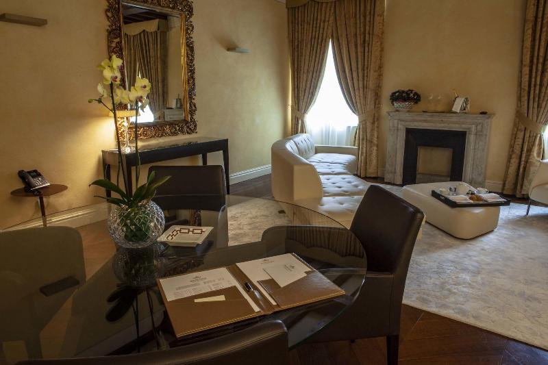 Hotel Rua Frati 48 In San Francesco - Oda