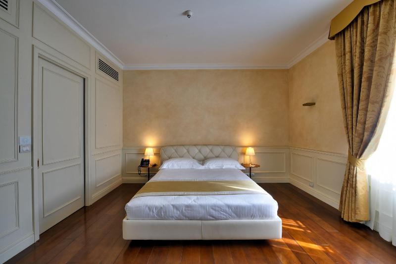 Hotel Rua Frati 48 In San Francesco - Oda
