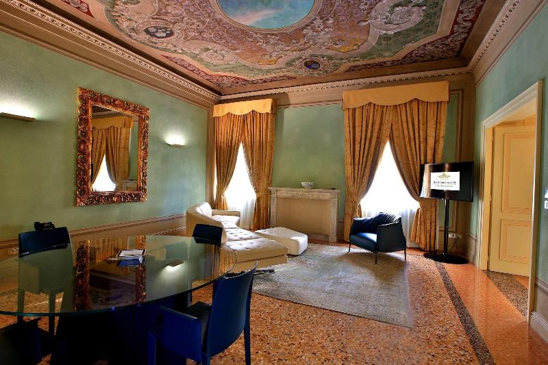Hotel Rua Frati 48 In San Francesco - Oda