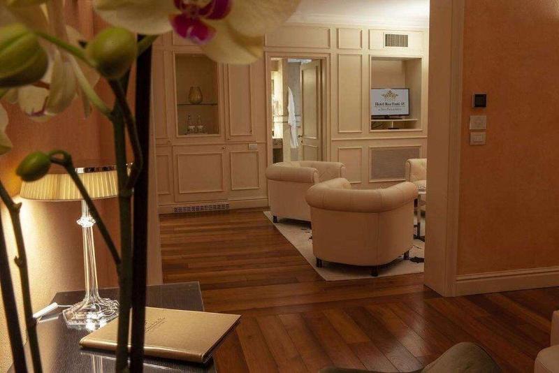 Hotel Rua Frati 48 In San Francesco - Oda
