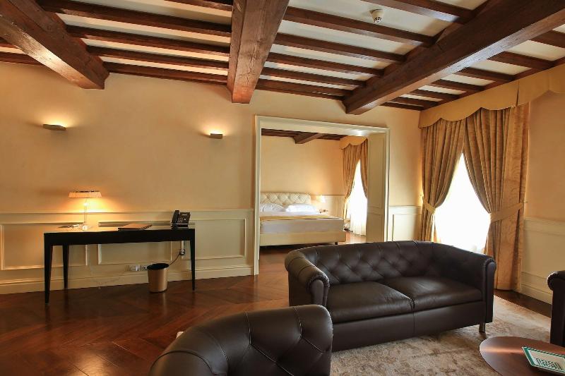 Hotel Rua Frati 48 In San Francesco - Oda