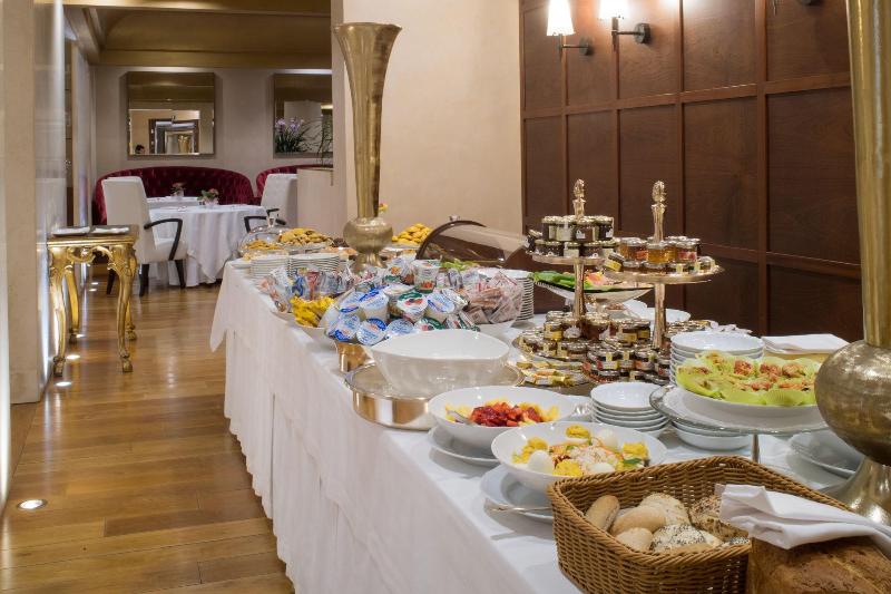 Hotel Rua Frati 48 In San Francesco - Restoran