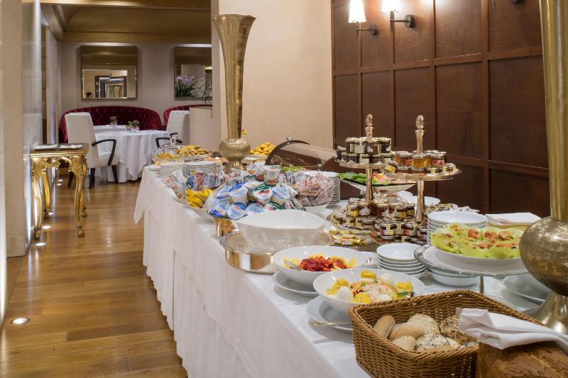 Hotel Rua Frati 48 In San Francesco - Restoran