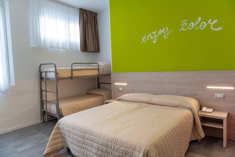 Color Green Village Cesenatico Family - Oda