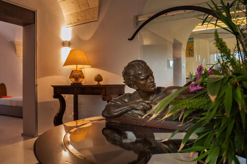 Dimora Storica Muratore Luxury Rooms - Lobi