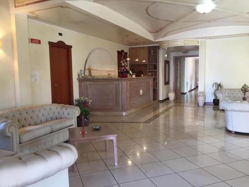Hotel Terra Di Gallura - Lobi