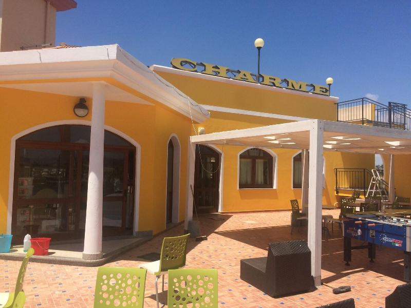 Hotel Ristorante Pizzeria Charme - Teras