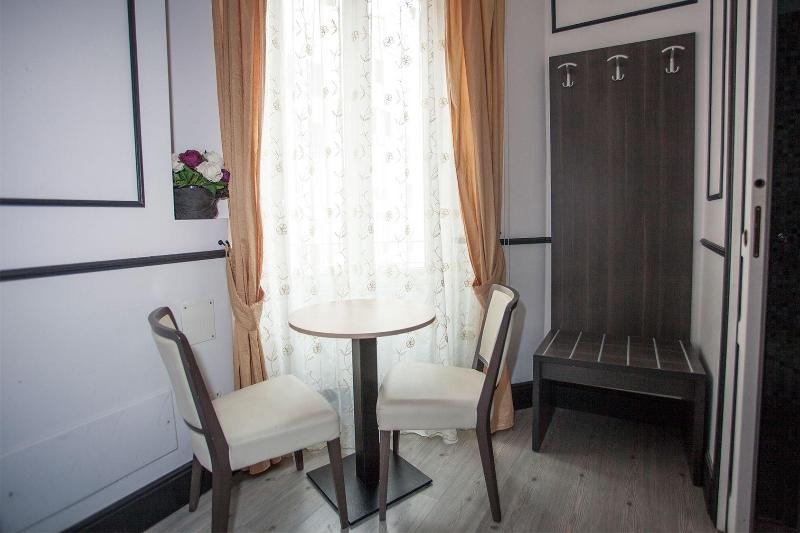 Royal Suite Du Vatican - Oda