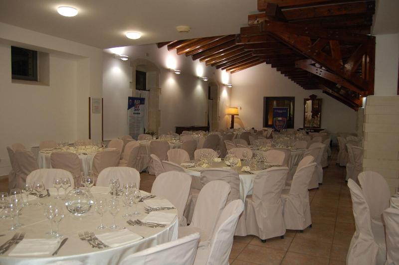 Nuovo Castello Crisilio - Aktivite