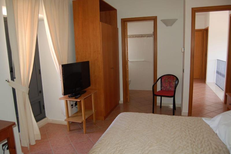 Nuovo Castello Crisilio - Oda