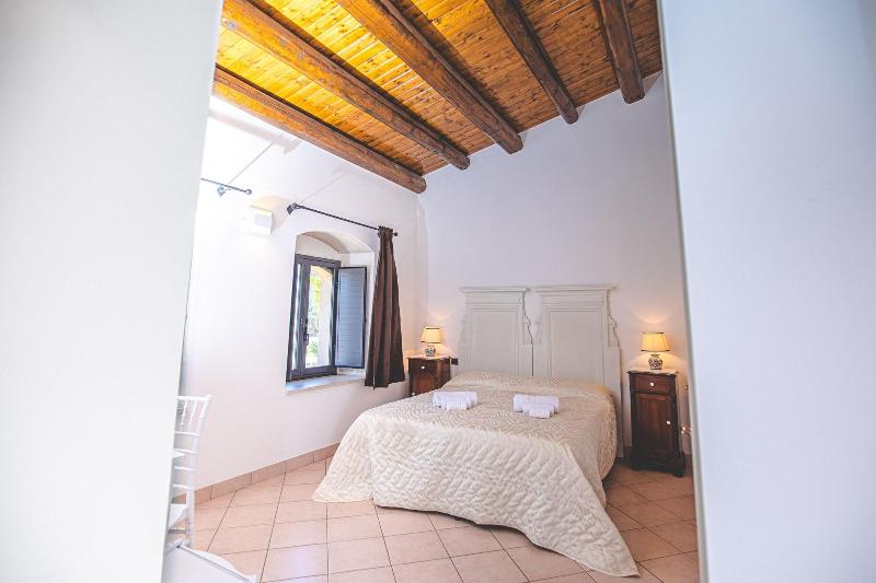 Nuovo Castello Crisilio - Oda