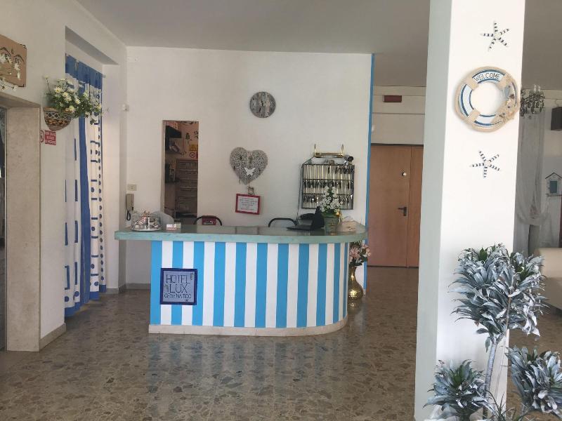 Hotel Lux - Lobi
