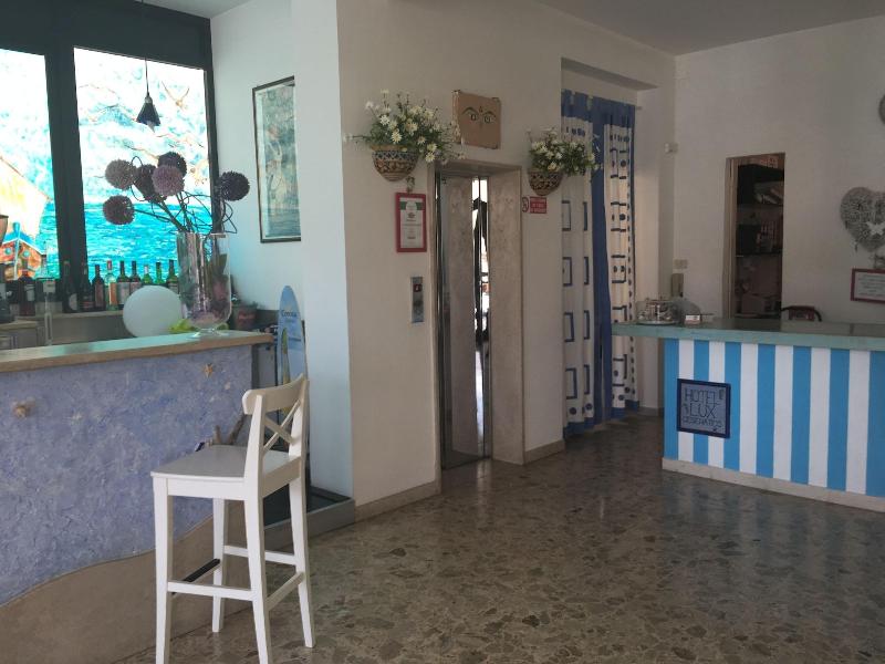 Hotel Lux - Lobi
