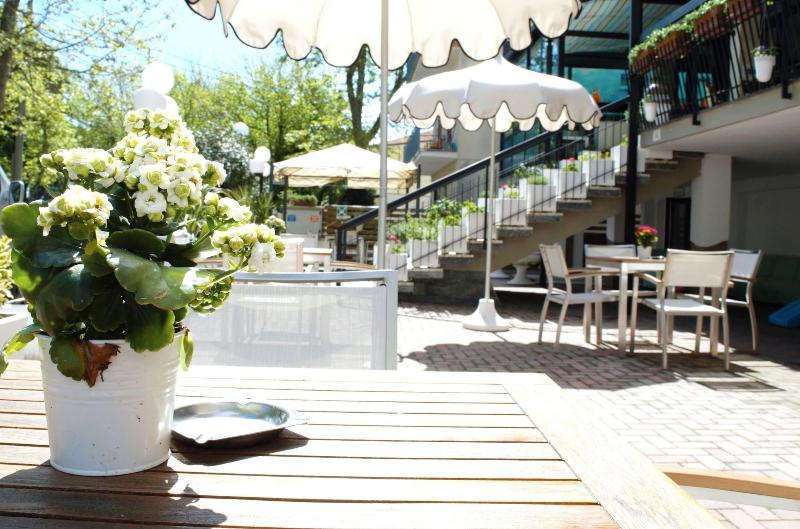 Hotel Lux - Genel