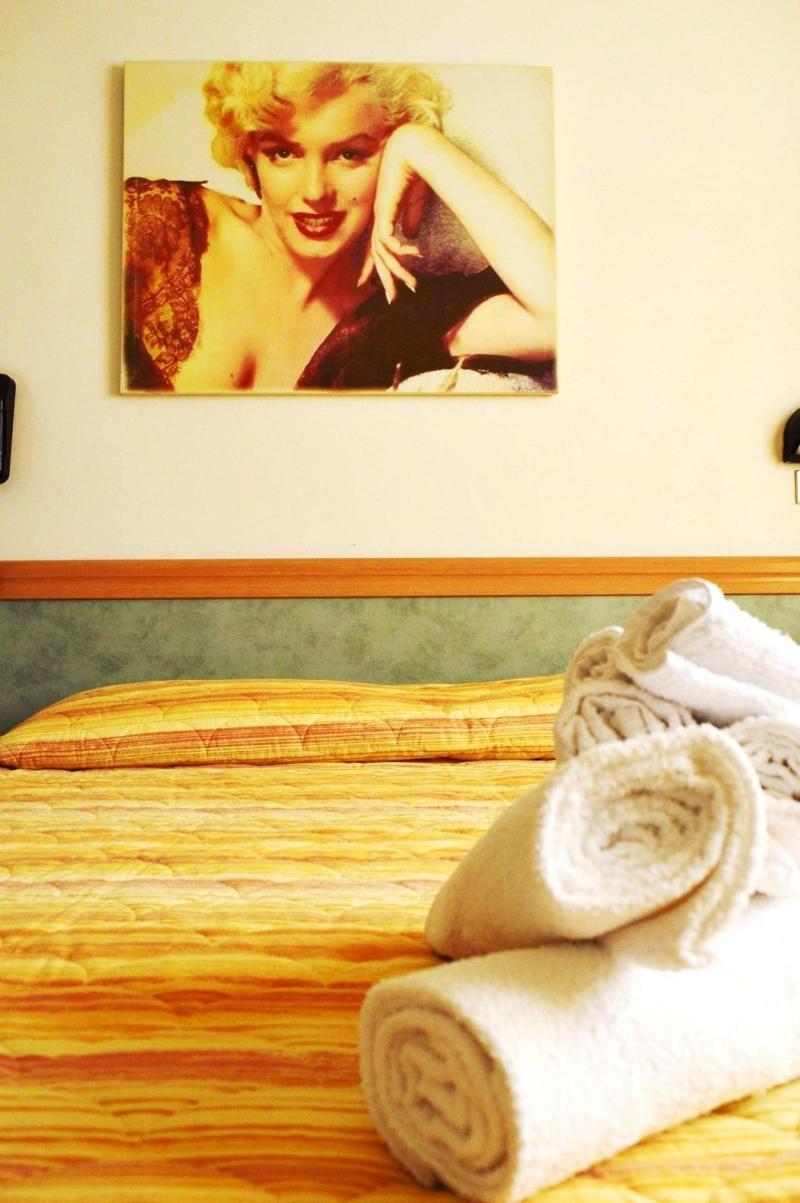 Hotel Lux - Oda