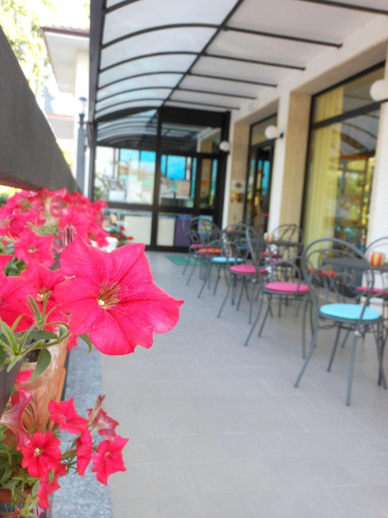 Hotel Lux - Restoran