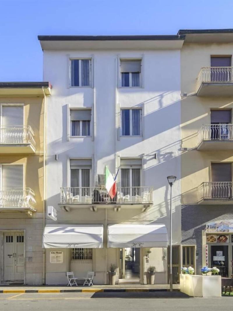 City Hotel - Genel