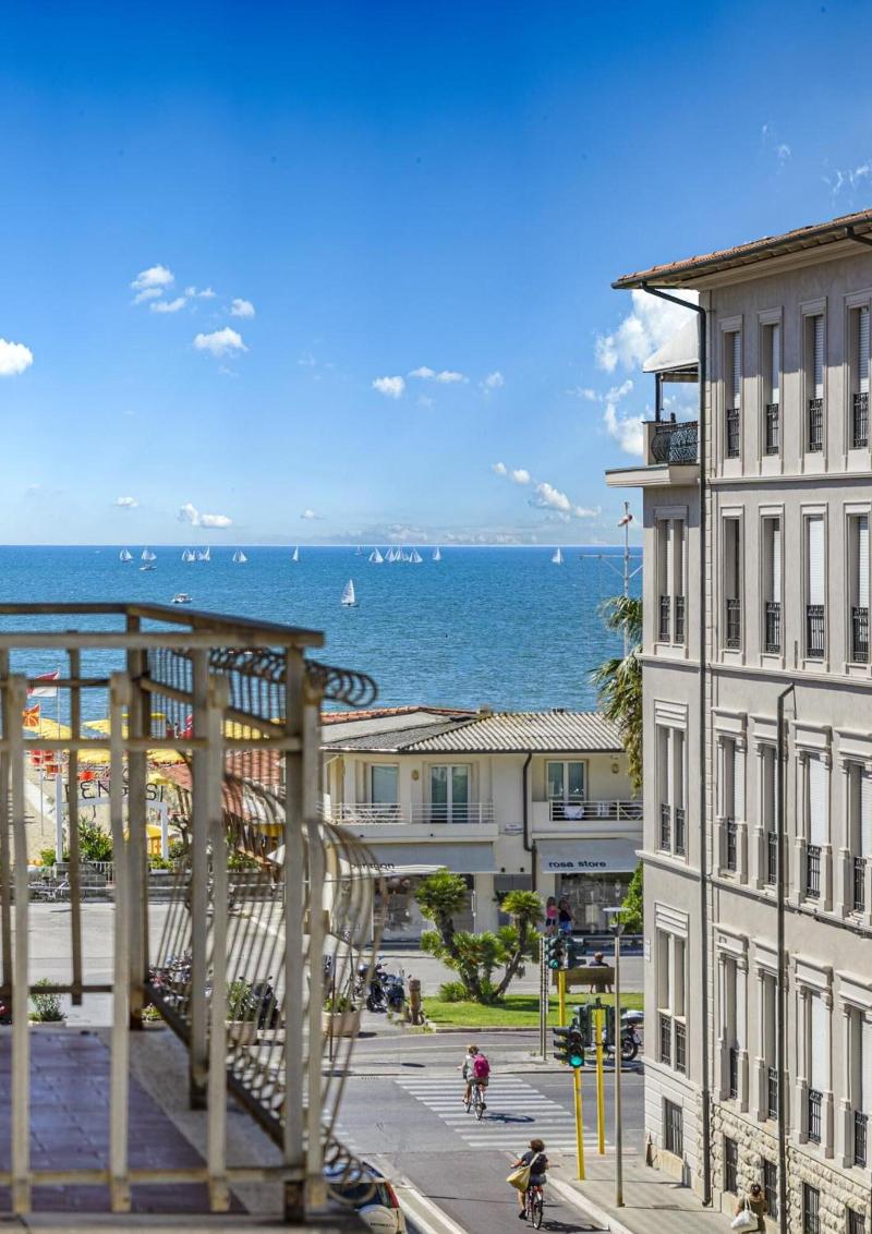 City Hotel - Genel