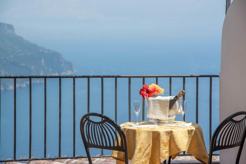 Villa Amore - Genel