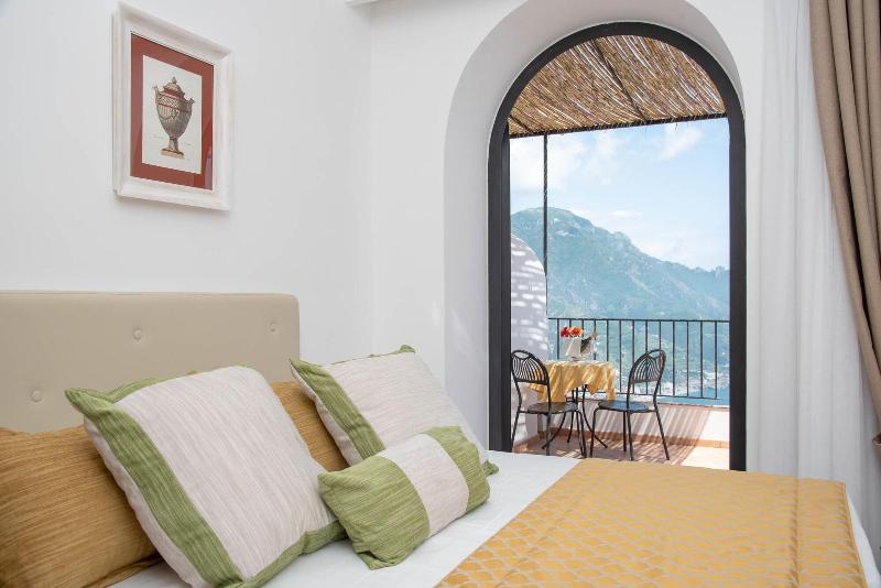 Villa Amore - Genel