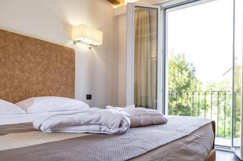 Raphael Hotel - Lobi