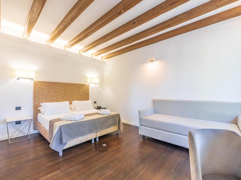 Raphael Hotel - Genel