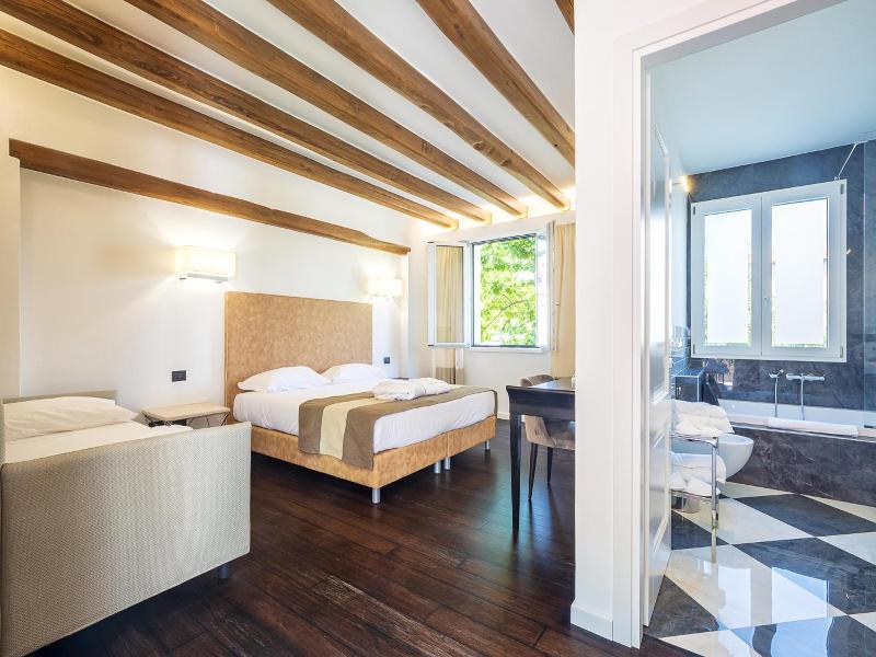Raphael Hotel - Genel