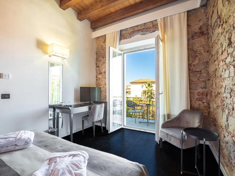 Raphael Hotel - Oda