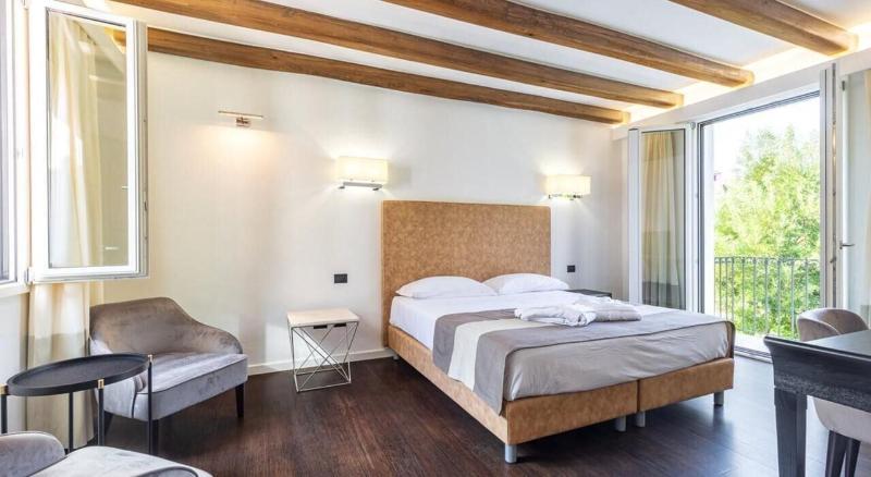 Raphael Hotel - Oda