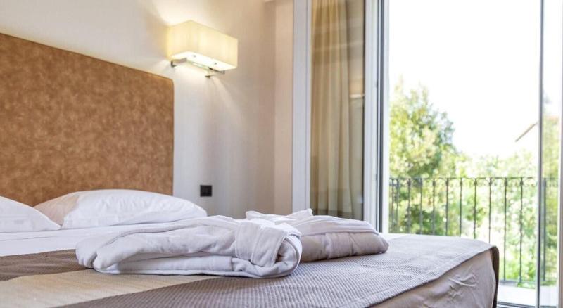 Raphael Hotel - Oda